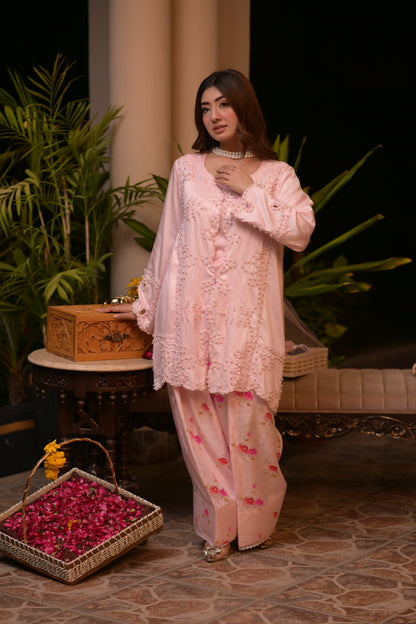 Seraya — Embroidered Kurta Set